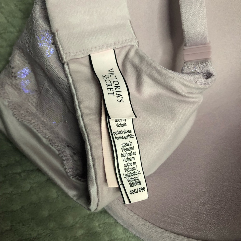 VS Body Push-up Bras 40C - Picture 5 of 5